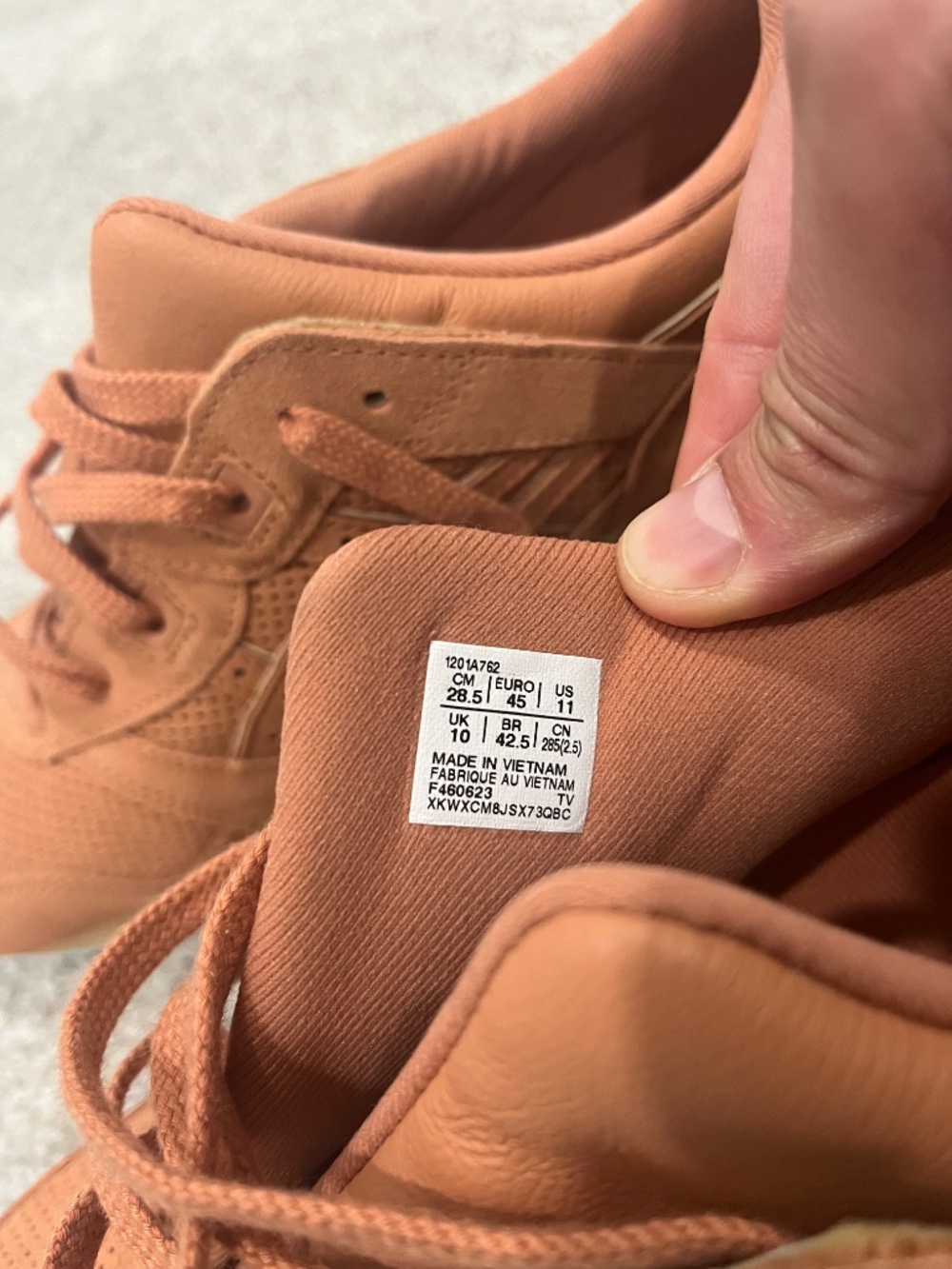 Asics - Picture 4 of 4